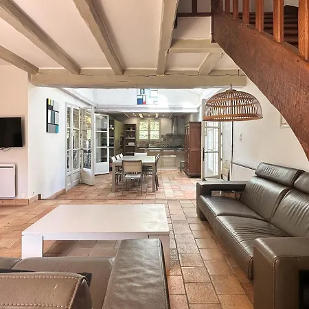 Charentaise Avec Piscine Pour 8 Personnes A La Palmyre - Fr-1-705-103 *