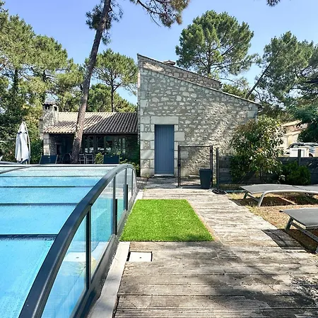 Charentaise Avec Piscine Pour 8 Personnes A La Palmyre - Fr-1-705-103 *