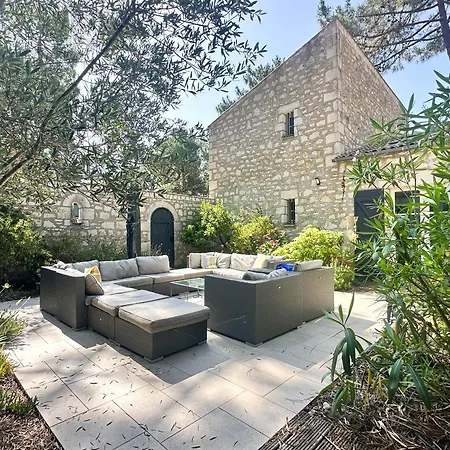 Charentaise Avec Piscine Pour 8 Personnes à La Palmyre - Fr-1-705-103 Villa