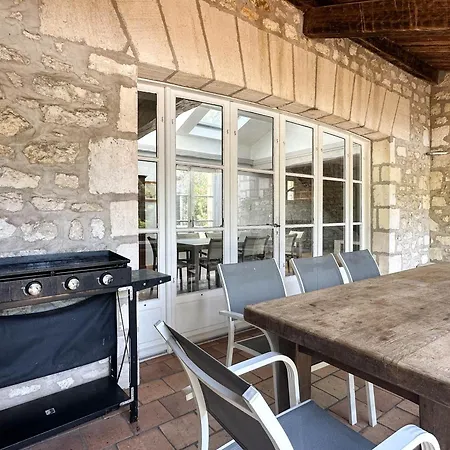 Charentaise Avec Piscine Pour 8 Personnes à La Palmyre - Fr-1-705-103 *