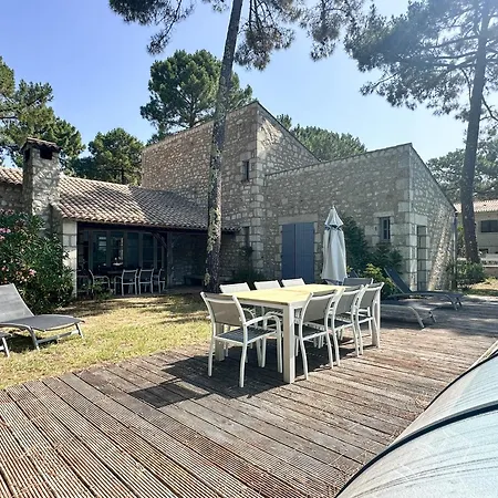 Charentaise Avec Piscine Pour 8 Personnes à La Palmyre - Fr-1-705-103 Villa